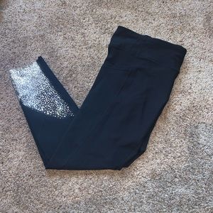 NWOT Lululemon Tight Stuff 25”